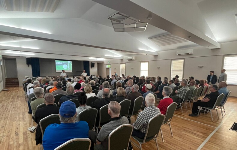 Kingsey Falls se mobilise pour ramener l'essence et sauver l'épicerie
