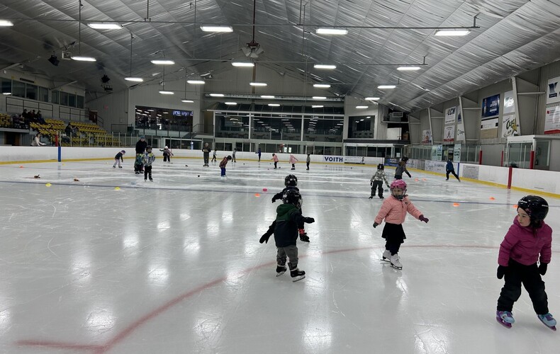 Une première édition prometteuse pour les cours d'initiation au patin